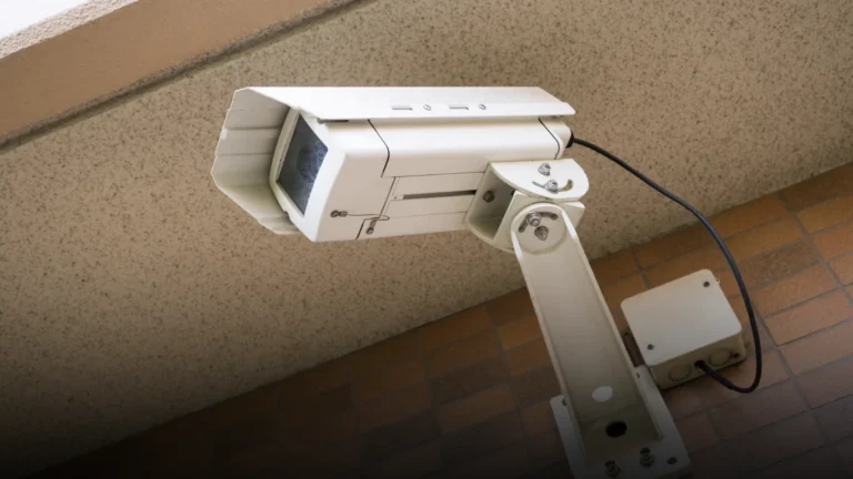 كاميرات مراقبة خارجية هدية ومميزاتها المتطورة